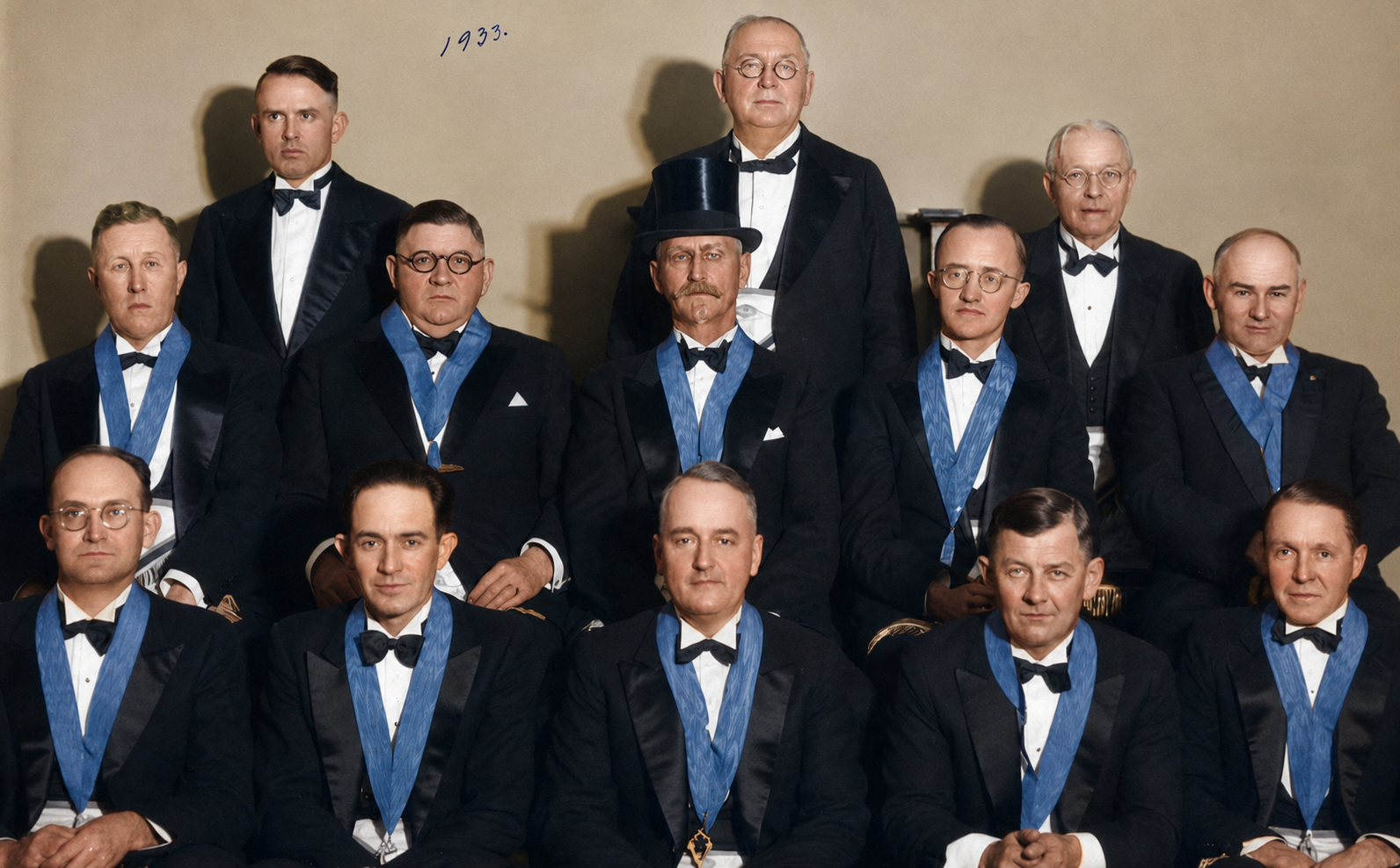 1933
