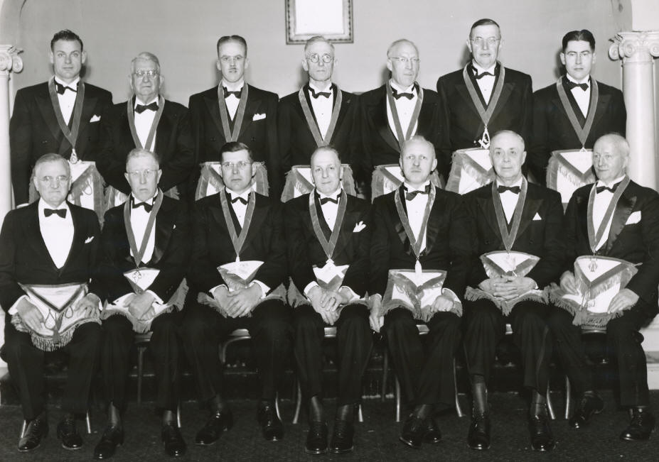 1945